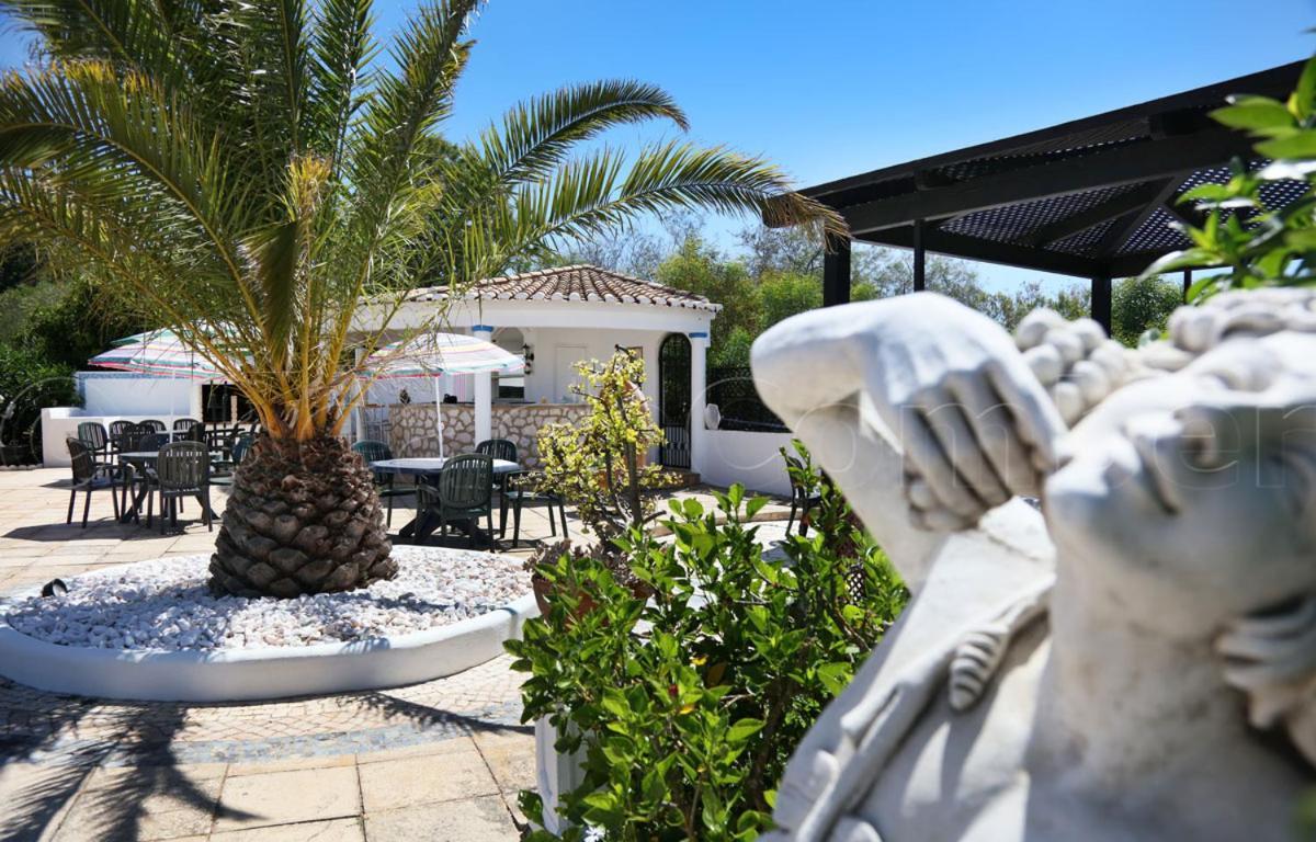 CASA BEACHCOMBER Le jardin des Arts Lagos Exterior foto