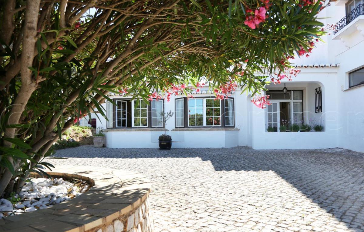 CASA BEACHCOMBER Le jardin des Arts Lagos Exterior foto