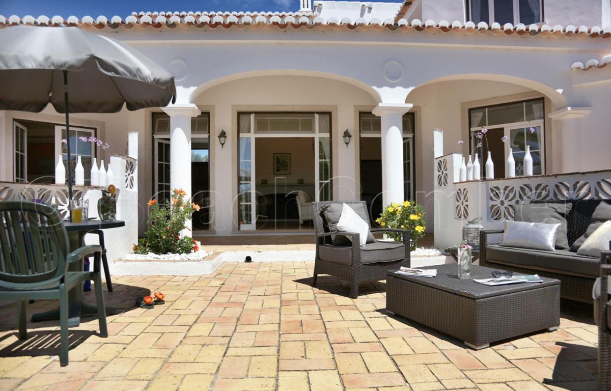 CASA BEACHCOMBER Le jardin des Arts Lagos Exterior foto